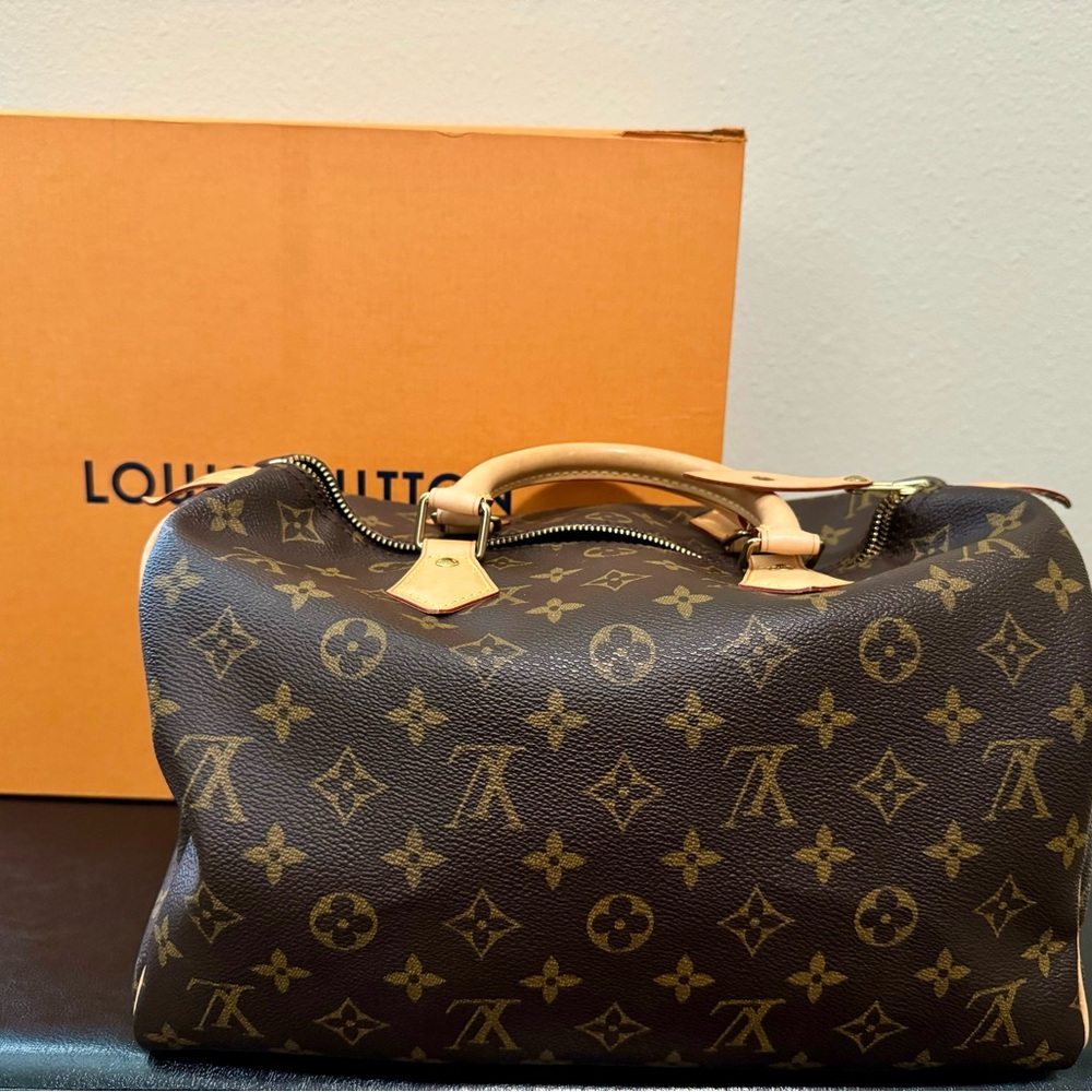 Louis Vuitton Speedy 30